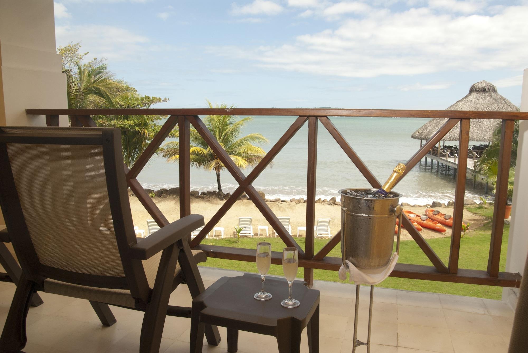Playa Tortuga Hotel&Beach Resort Bocas Town Bagian luar foto