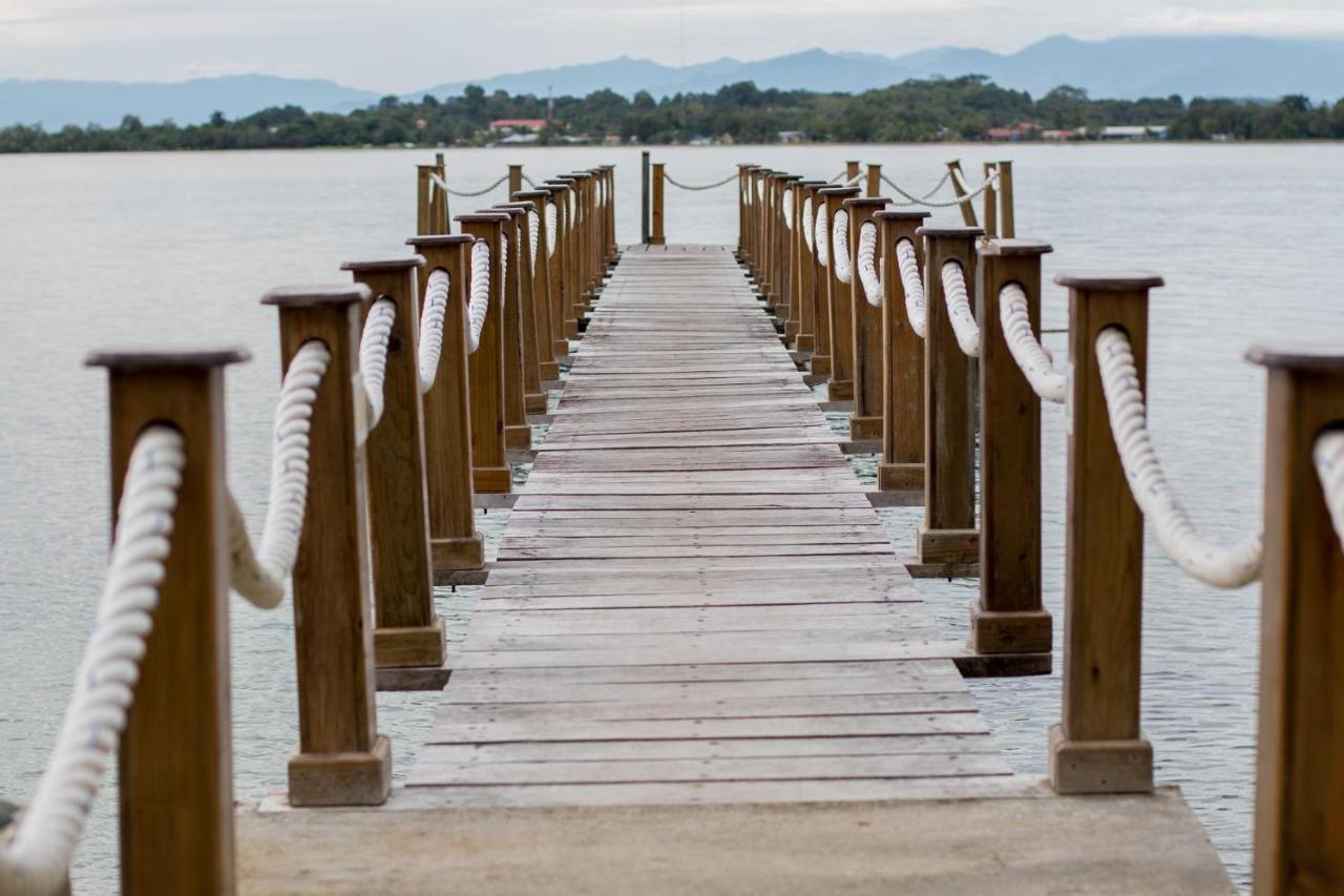 Playa Tortuga Hotel&Beach Resort Bocas Town Bagian luar foto