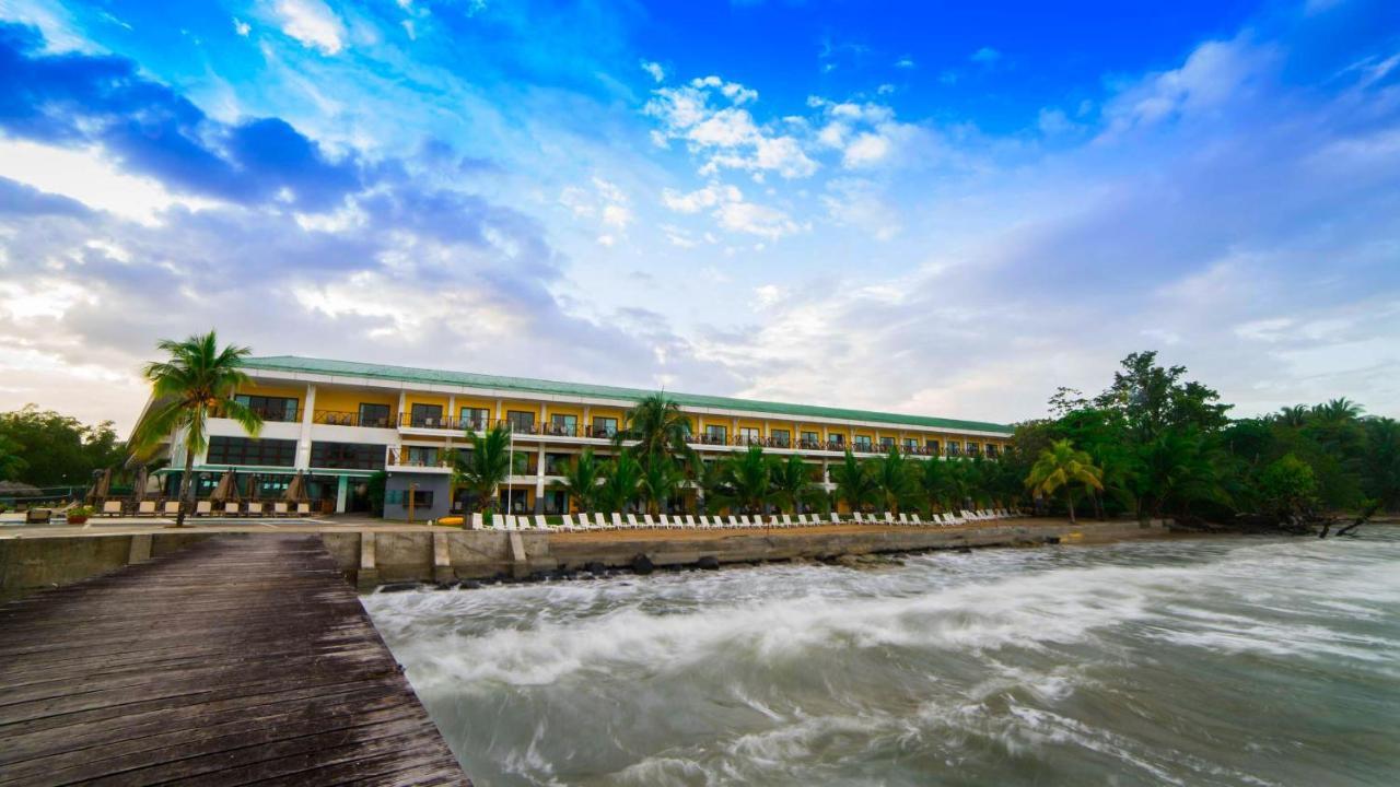 Playa Tortuga Hotel&Beach Resort Bocas Town Bagian luar foto