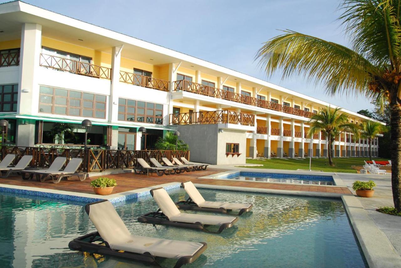 Playa Tortuga Hotel&Beach Resort Bocas Town Bagian luar foto
