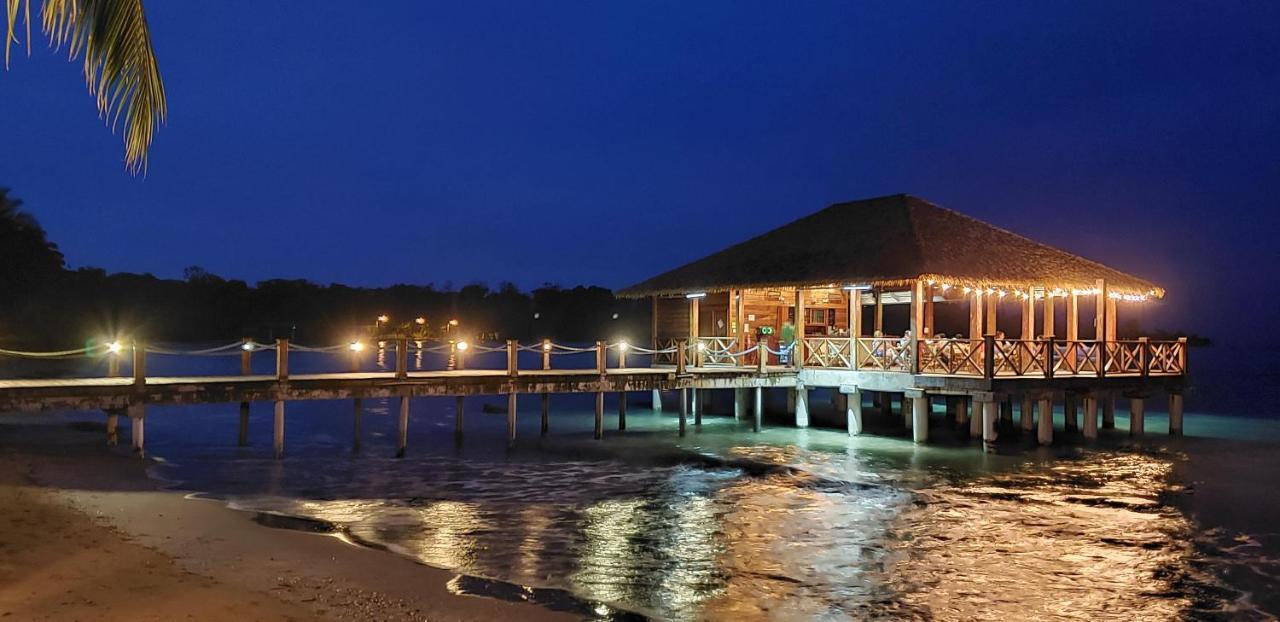 Playa Tortuga Hotel&Beach Resort Bocas Town Bagian luar foto